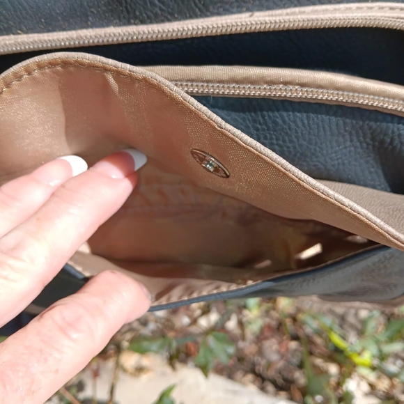 2 Piece Set MultiSac Stylish Black and Tan Women's Bag - Picture 2 of 7